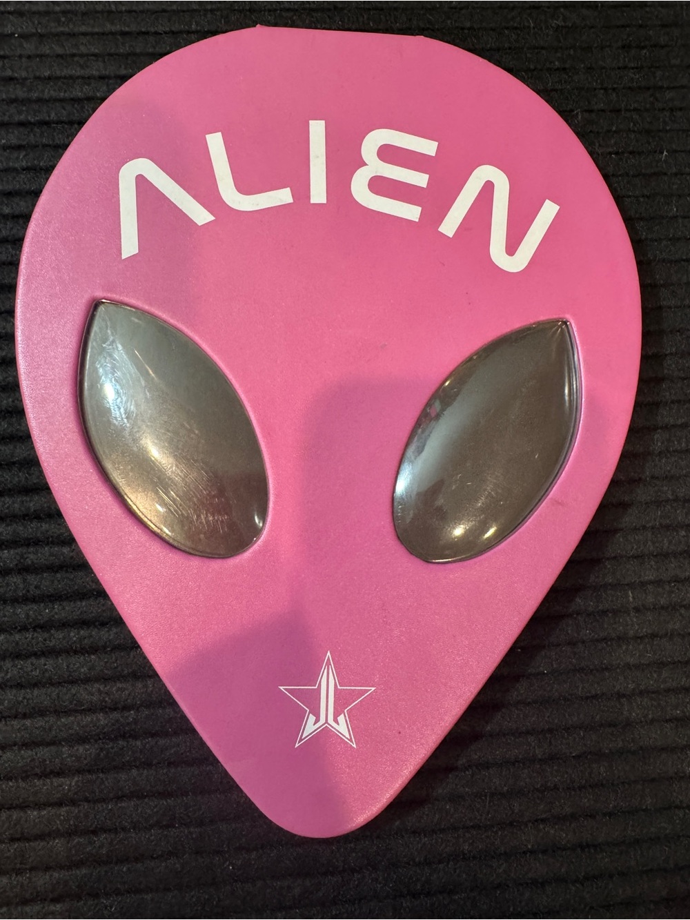 Jeffree Star Alien Eyeshadow Palette